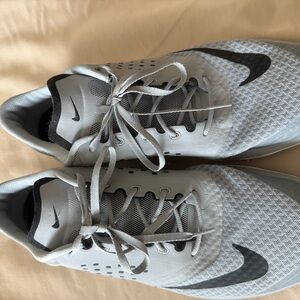 Nike Men's FS Lite Run2 Gray and Black Athletic Shoes Excellent Condition SZ14